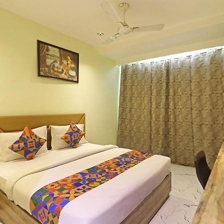 Hotel Good Vibe Near Delhi Igi Airport ニューデリー エクステリア 写真