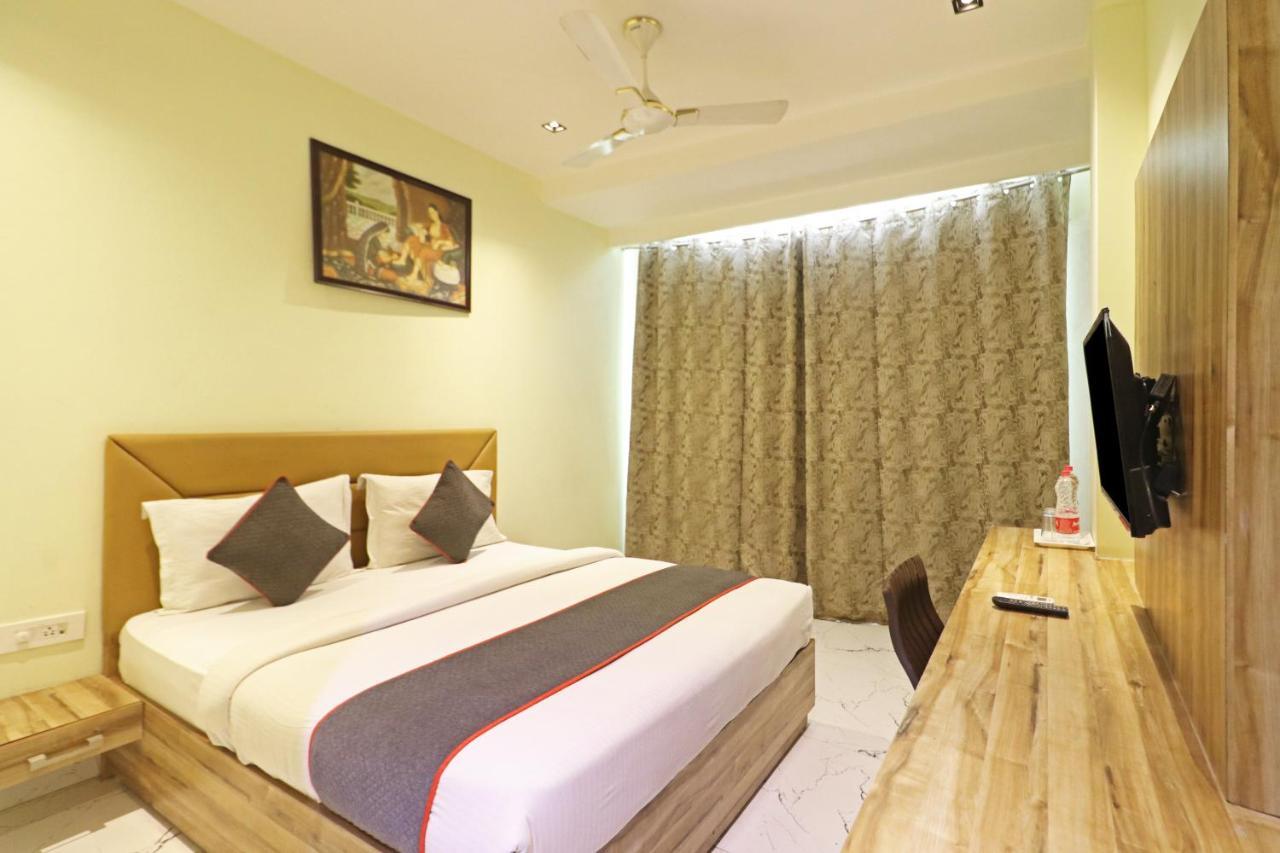 Hotel Good Vibe Near Delhi Igi Airport ニューデリー エクステリア 写真