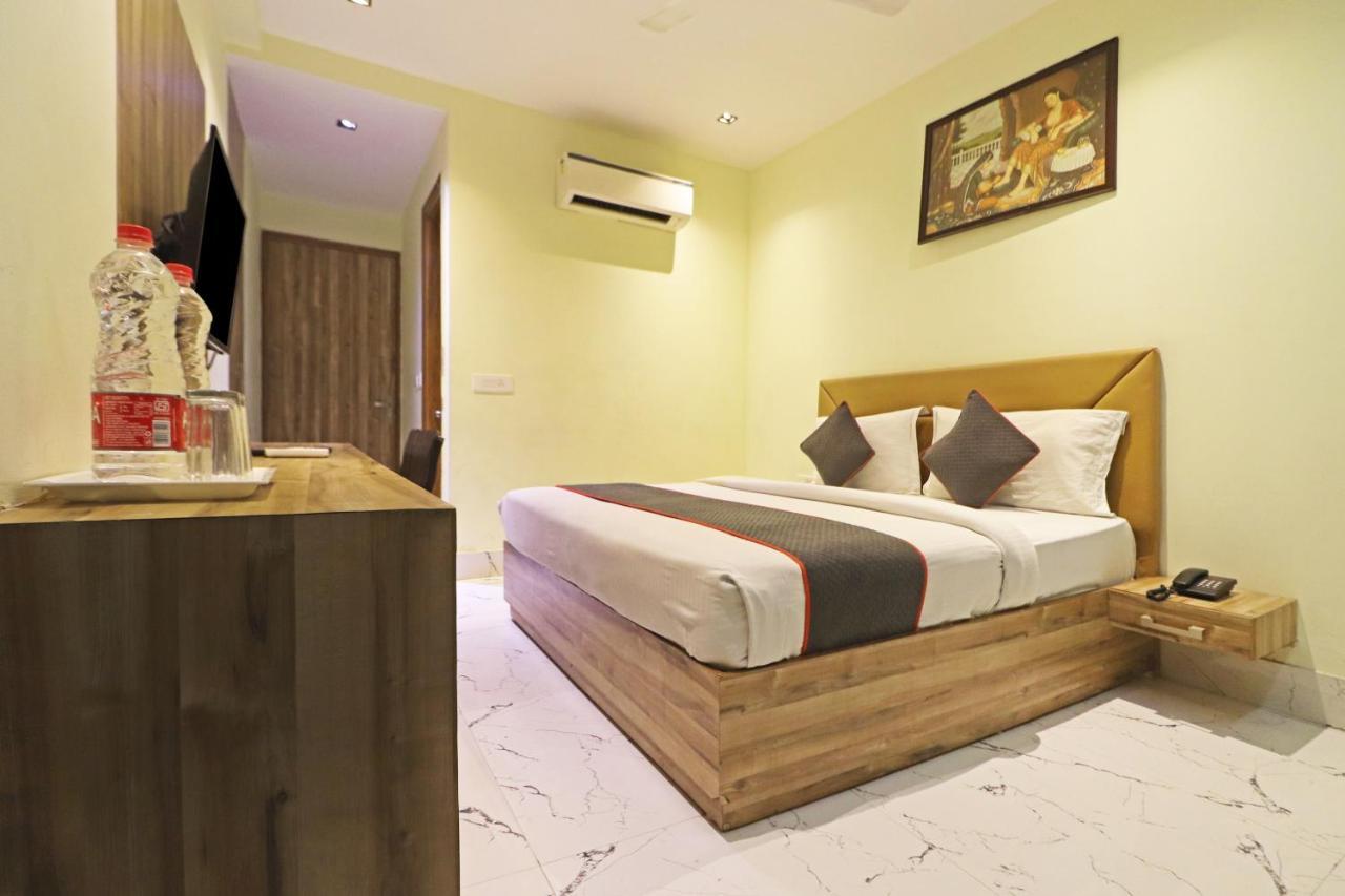 Hotel Good Vibe Near Delhi Igi Airport ニューデリー エクステリア 写真