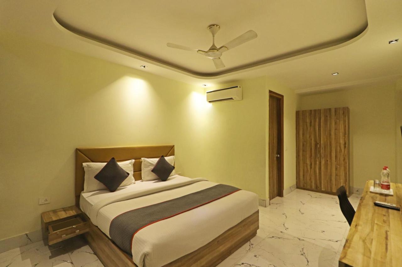 Hotel Good Vibe Near Delhi Igi Airport ニューデリー エクステリア 写真