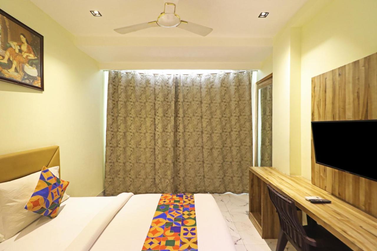 Hotel Good Vibe Near Delhi Igi Airport ニューデリー エクステリア 写真