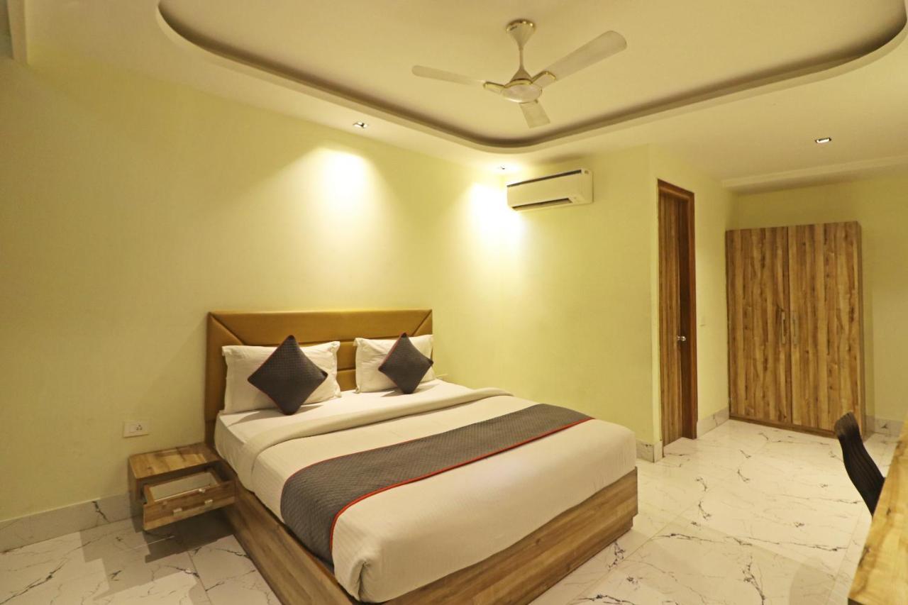 Hotel Good Vibe Near Delhi Igi Airport ニューデリー エクステリア 写真