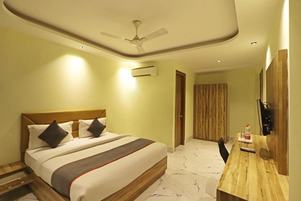 Hotel Good Vibe Near Delhi Igi Airport ニューデリー エクステリア 写真