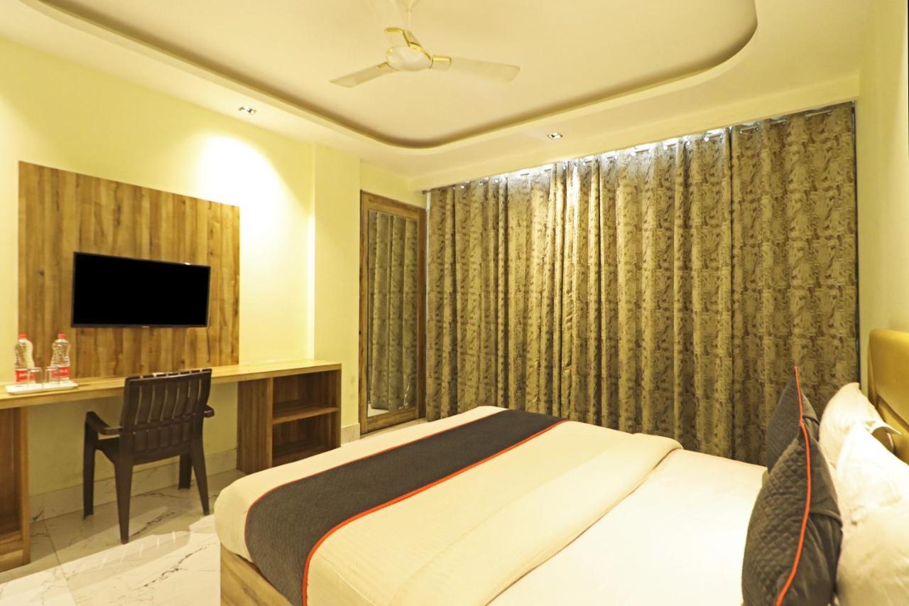 Hotel Good Vibe Near Delhi Igi Airport ニューデリー エクステリア 写真