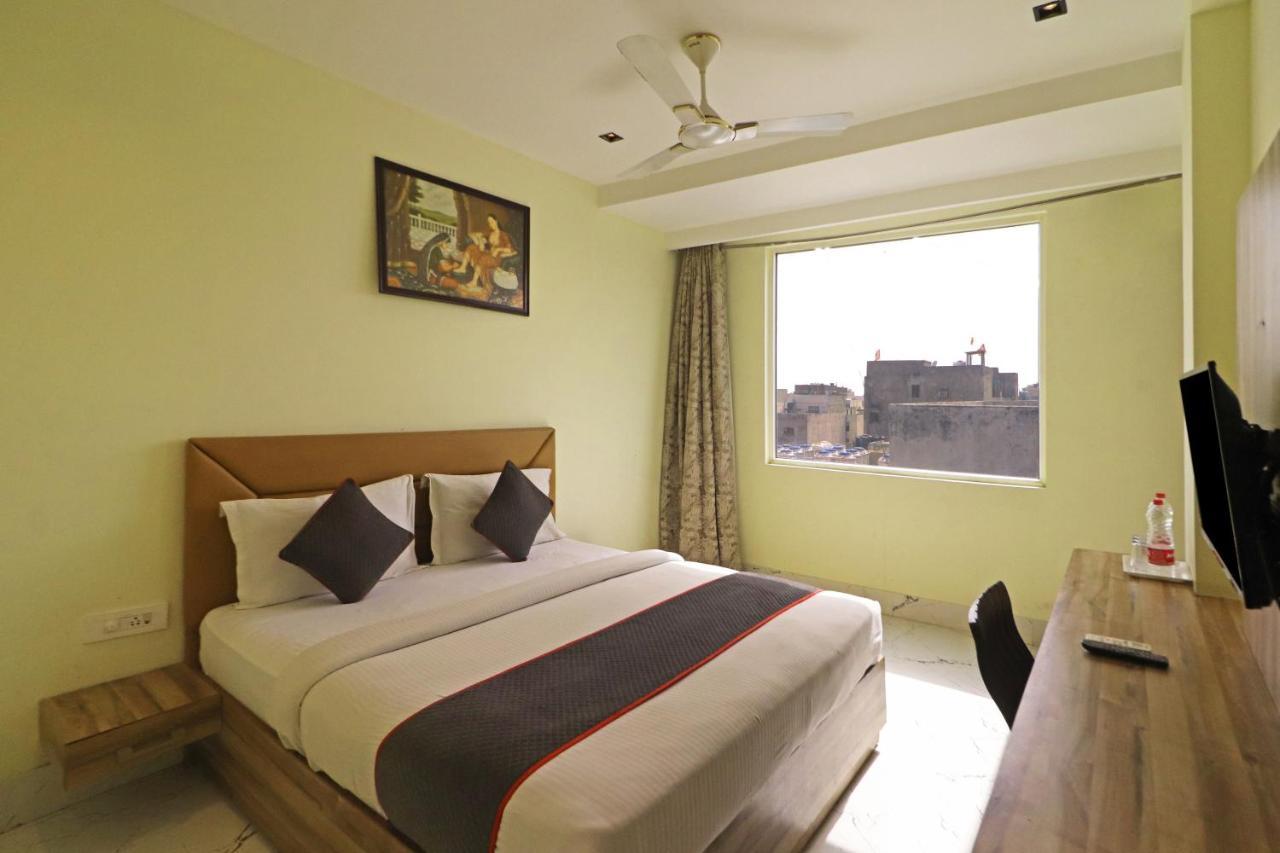 Hotel Good Vibe Near Delhi Igi Airport ニューデリー エクステリア 写真
